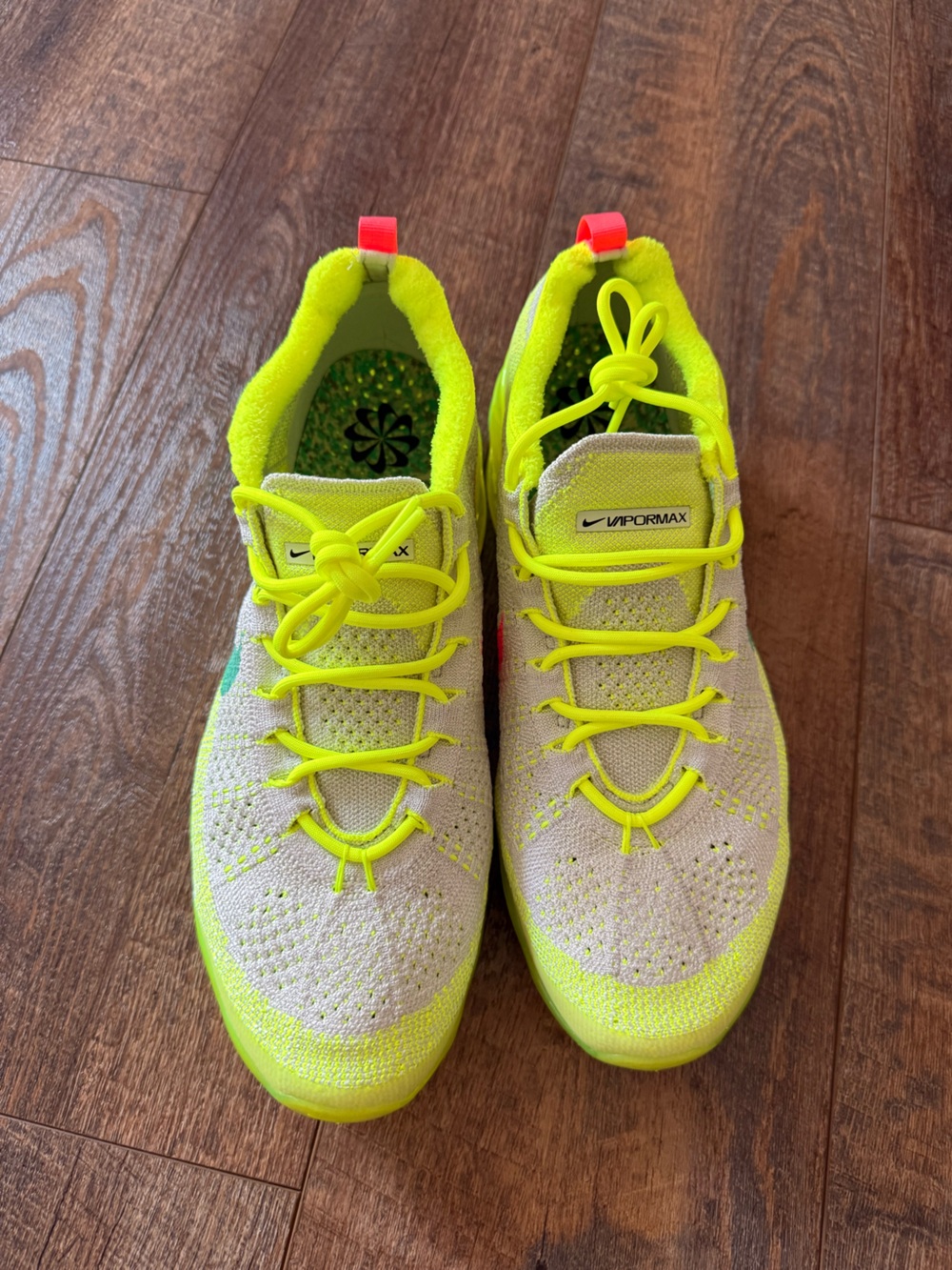 Nike Mens Neon Yellow and White Flyknit Vapormax  Sneakers